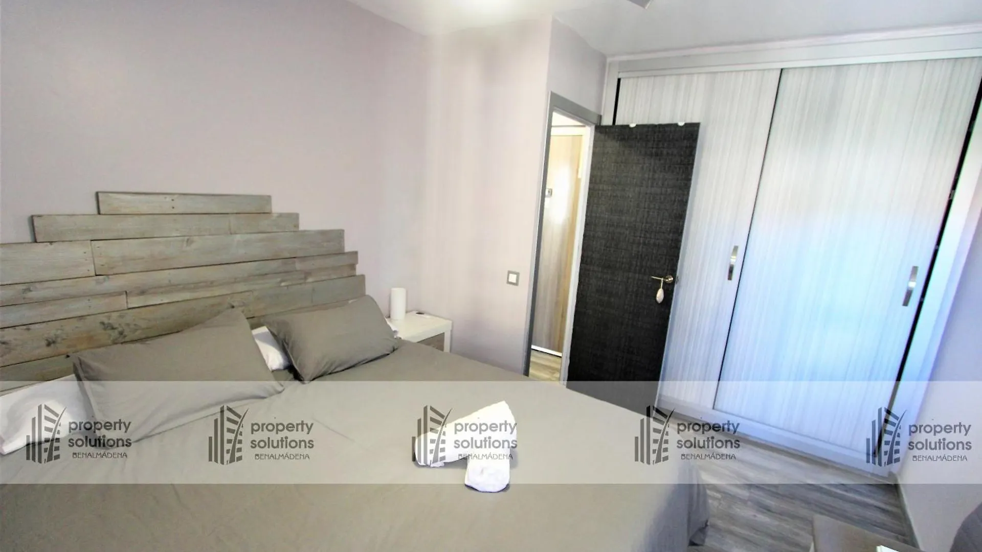 Apartment 645 Aguila Apartamentos - Vista Al Mar - Cerca De Tren, Restaurantes, Tiendas - Playa A 10 Min Caminando Benalmadena Spain