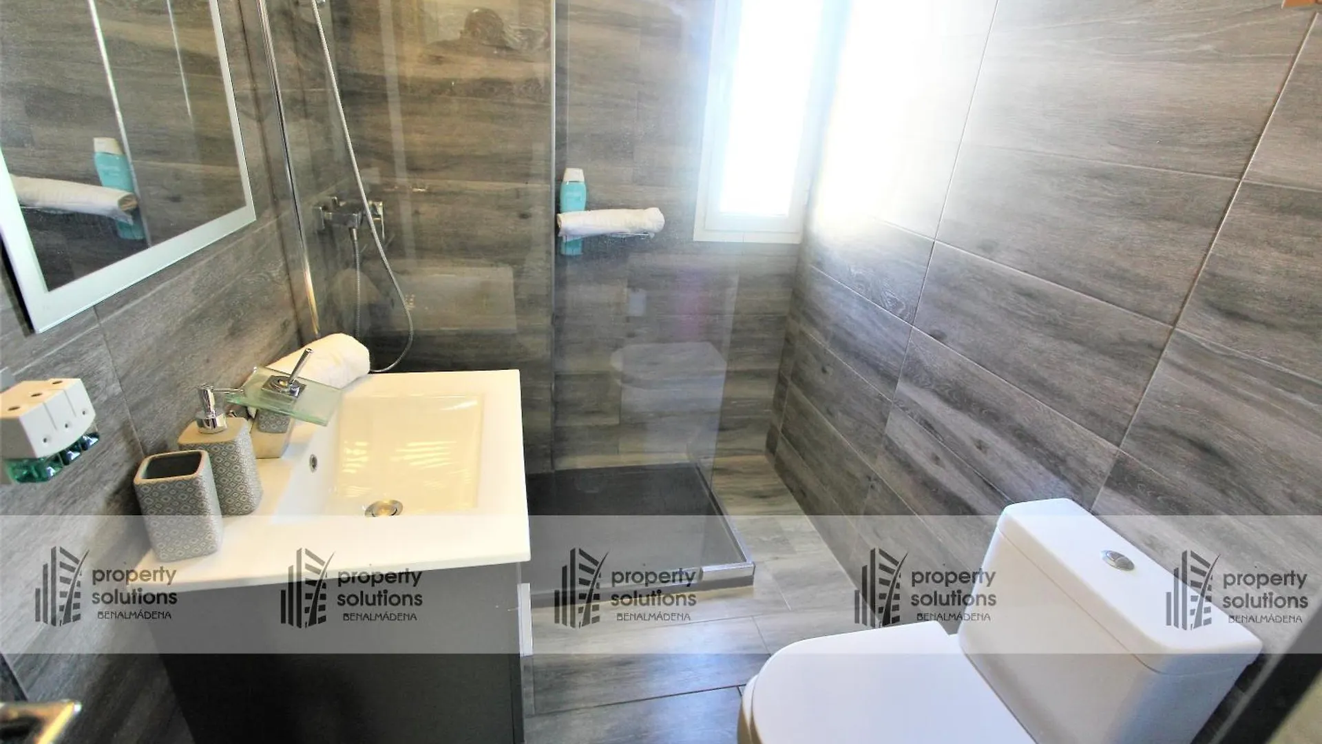 645 Aguila Apartamentos - Vista Al Mar - Cerca De Tren, Restaurantes, Tiendas - Playa A 10 Min Caminando 베날마데나코스타 0*,